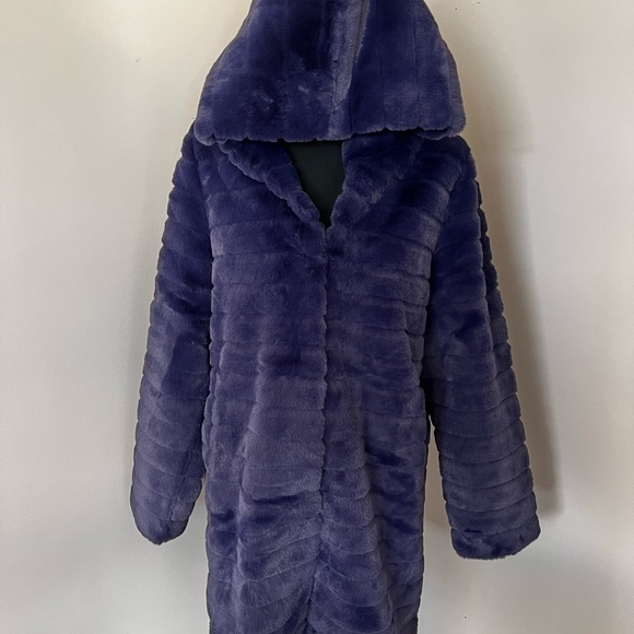 NWT Rachel Zoe Blue faux fur - Picture 8 of 14